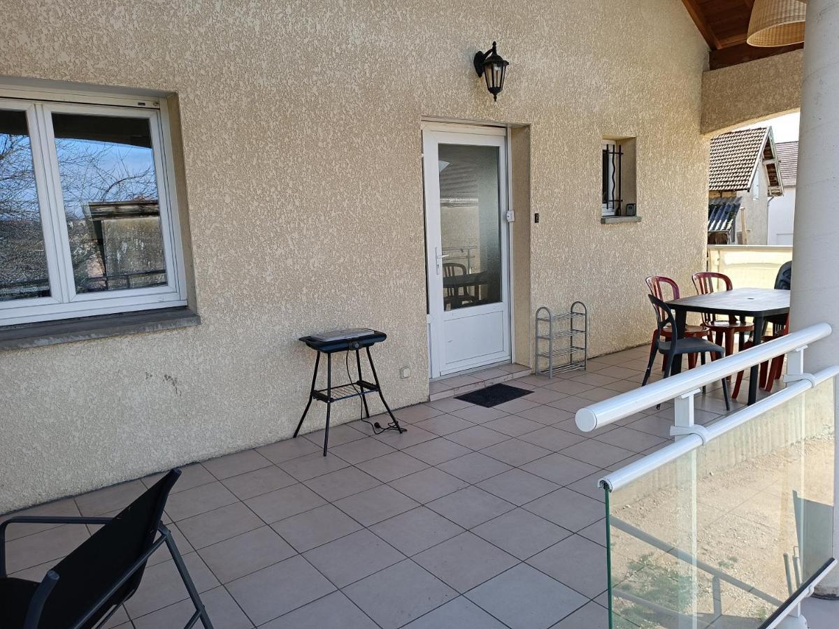Appartement Dans Notre Maison Domessin Exterior photo